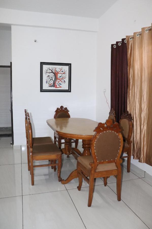 Aashiyana Home Stay Bhopal Bagian luar foto