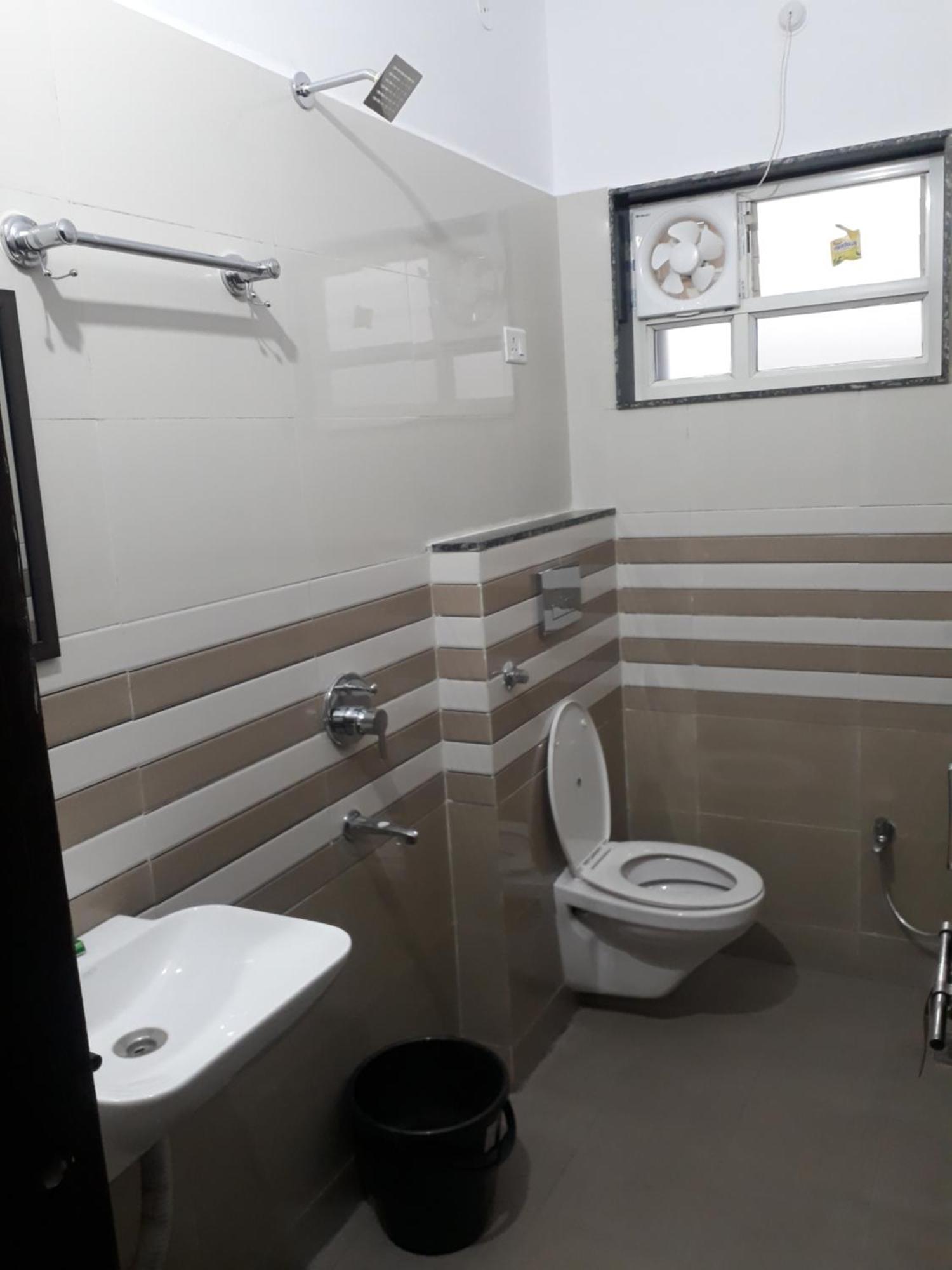 Aashiyana Home Stay Bhopal Bagian luar foto